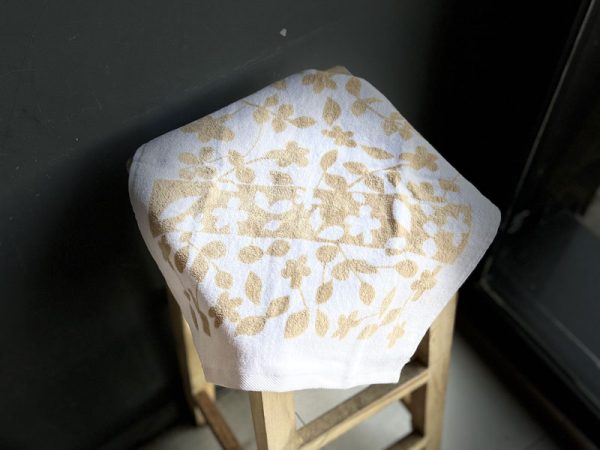 حوله حمام و استخری لایکو طرح دار زنانه پیچک نسکافه ای - لایکو