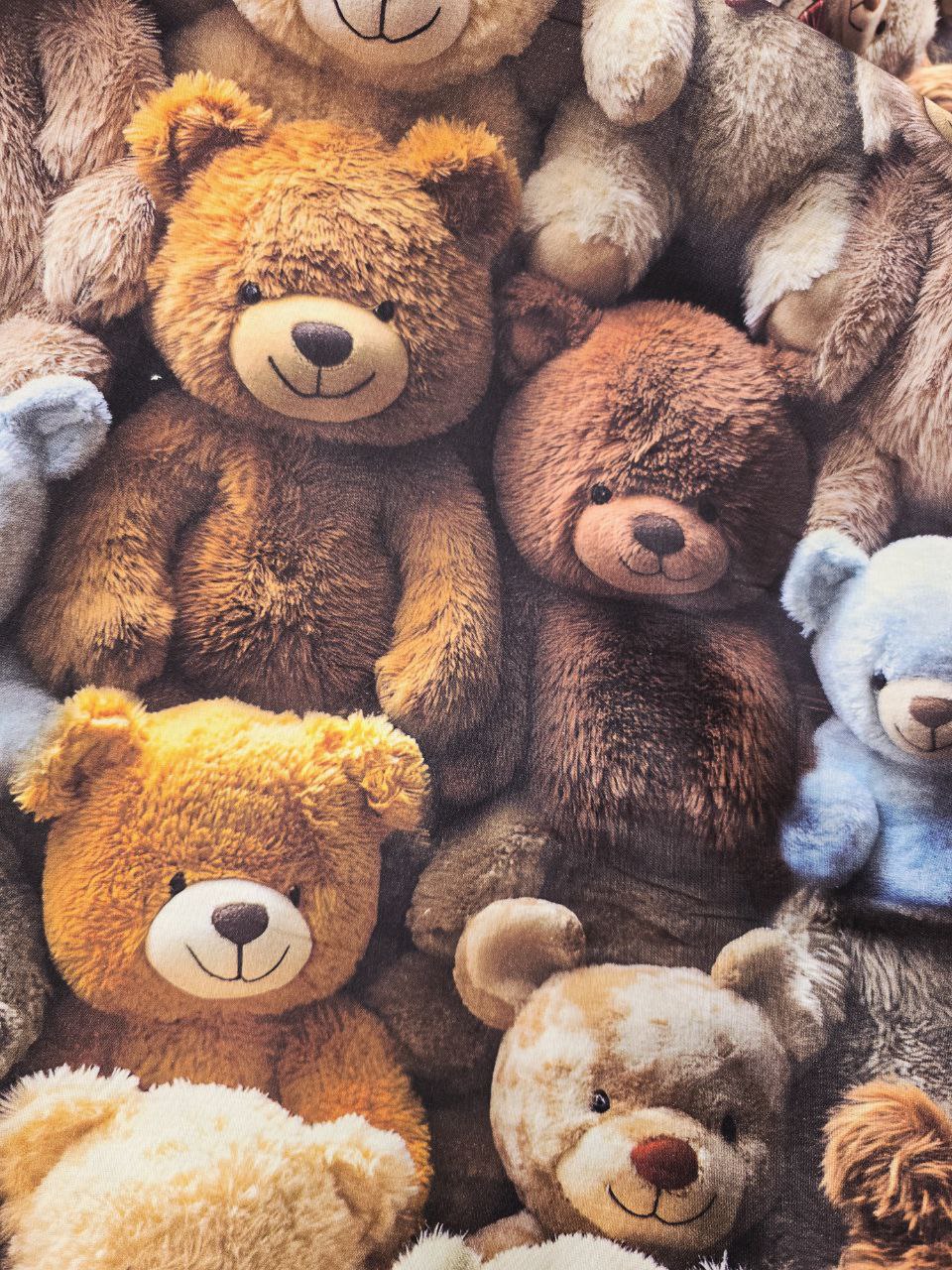 پارچه عرض 240 صد در صد نخ با بافت ساتنی طرح تدی